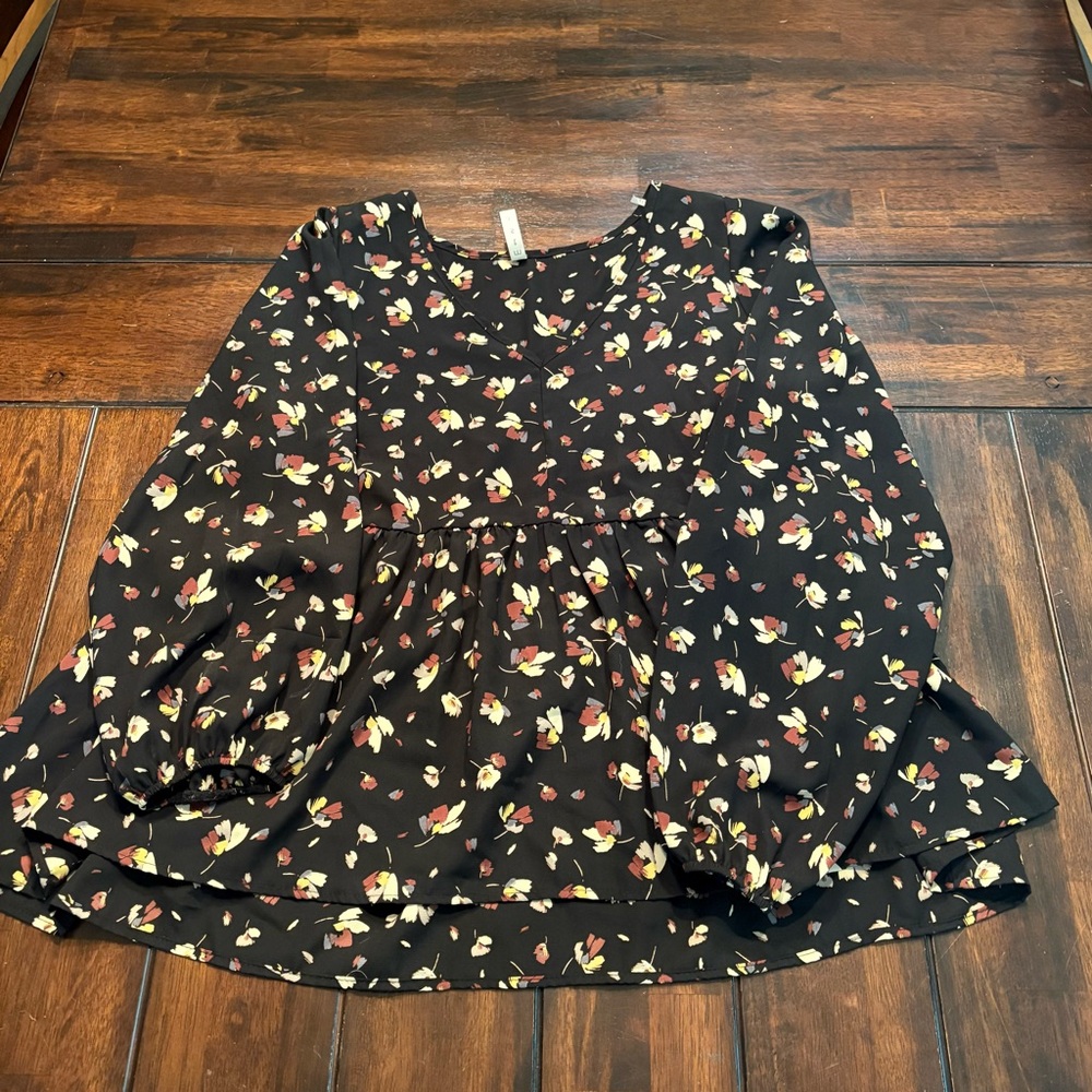 mts Black Floral Long sleeve Top size Women’s L